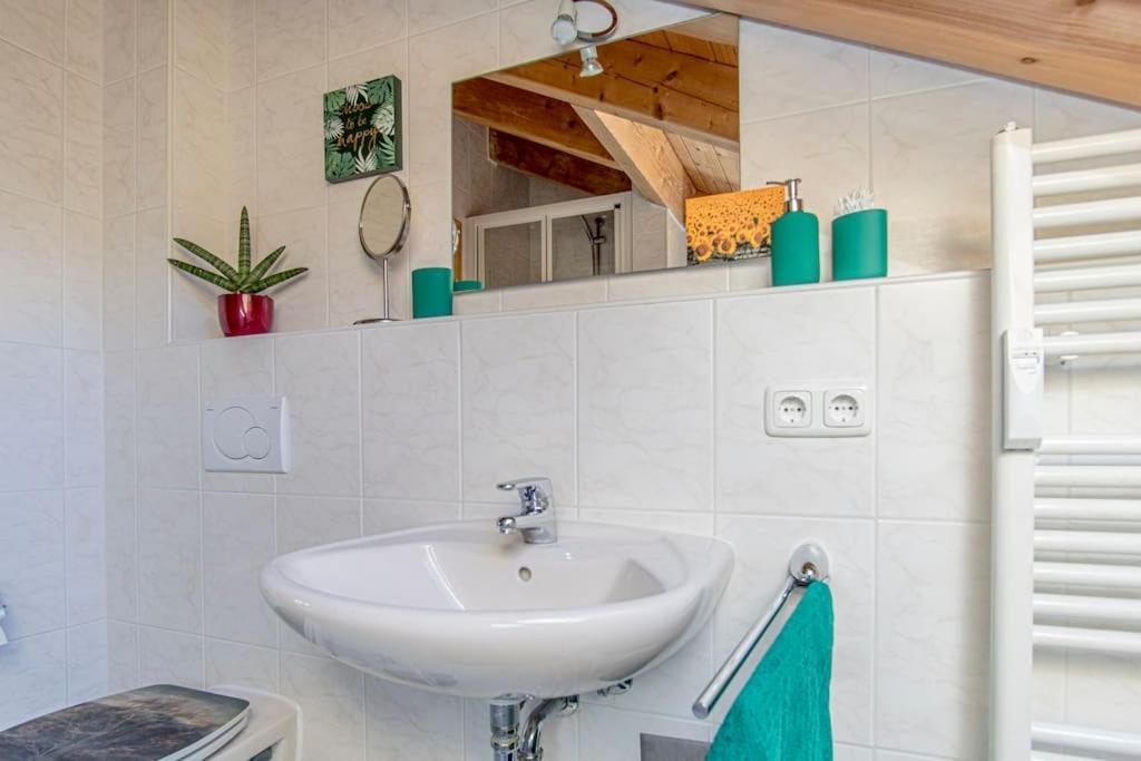 Luxury Living Near Weissensee +Balcony +Netflix 福森 外观 照片