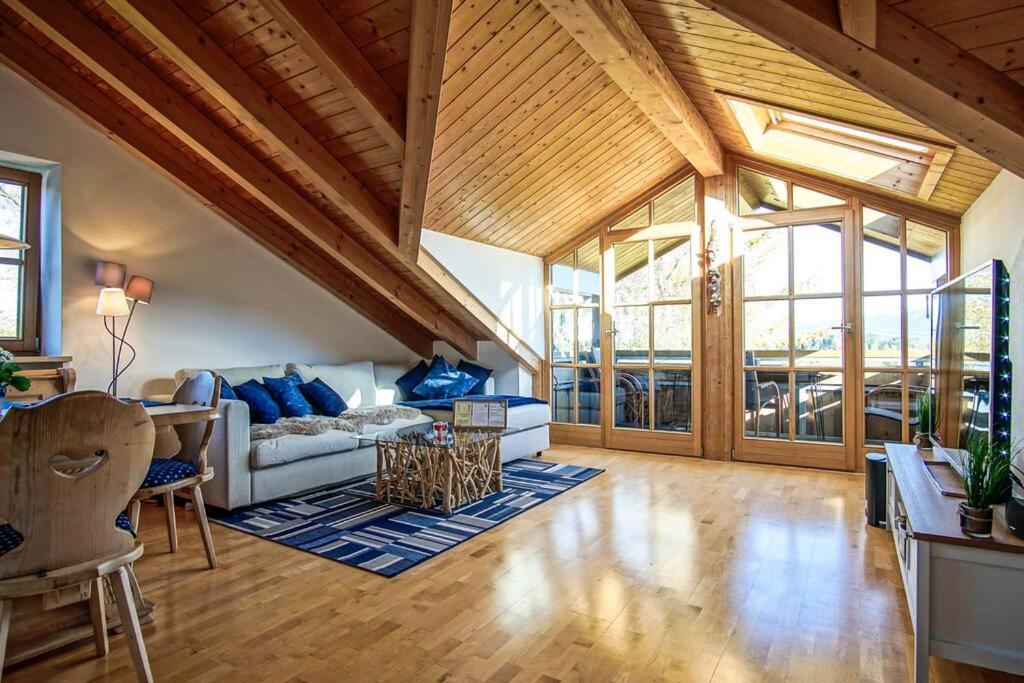 Luxury Living Near Weissensee +Balcony +Netflix 福森 外观 照片