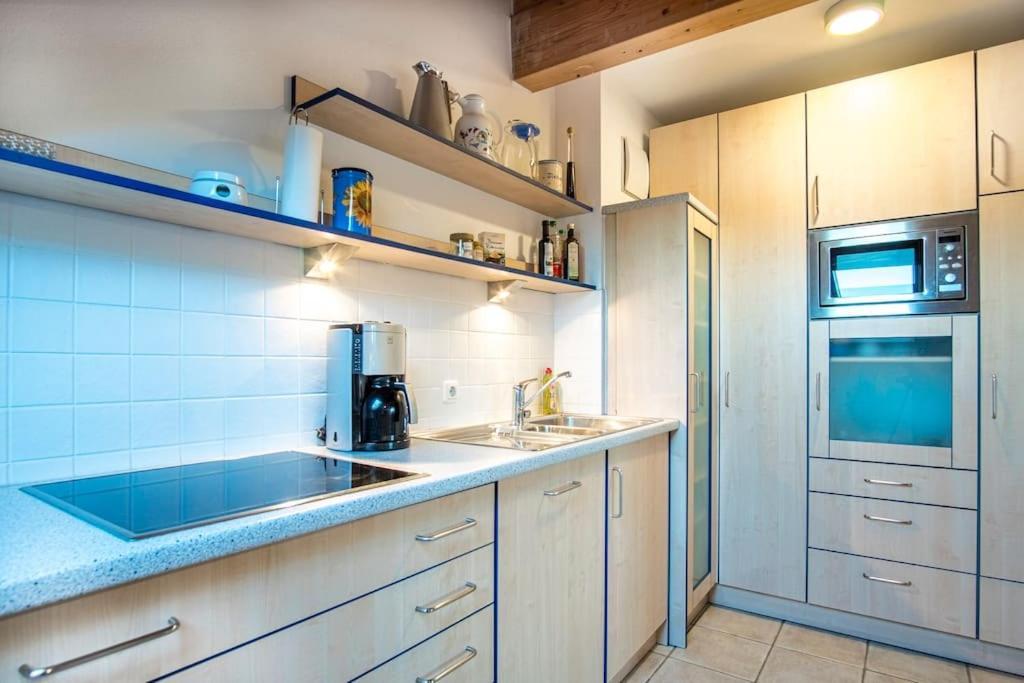 Luxury Living Near Weissensee +Balcony +Netflix 福森 外观 照片
